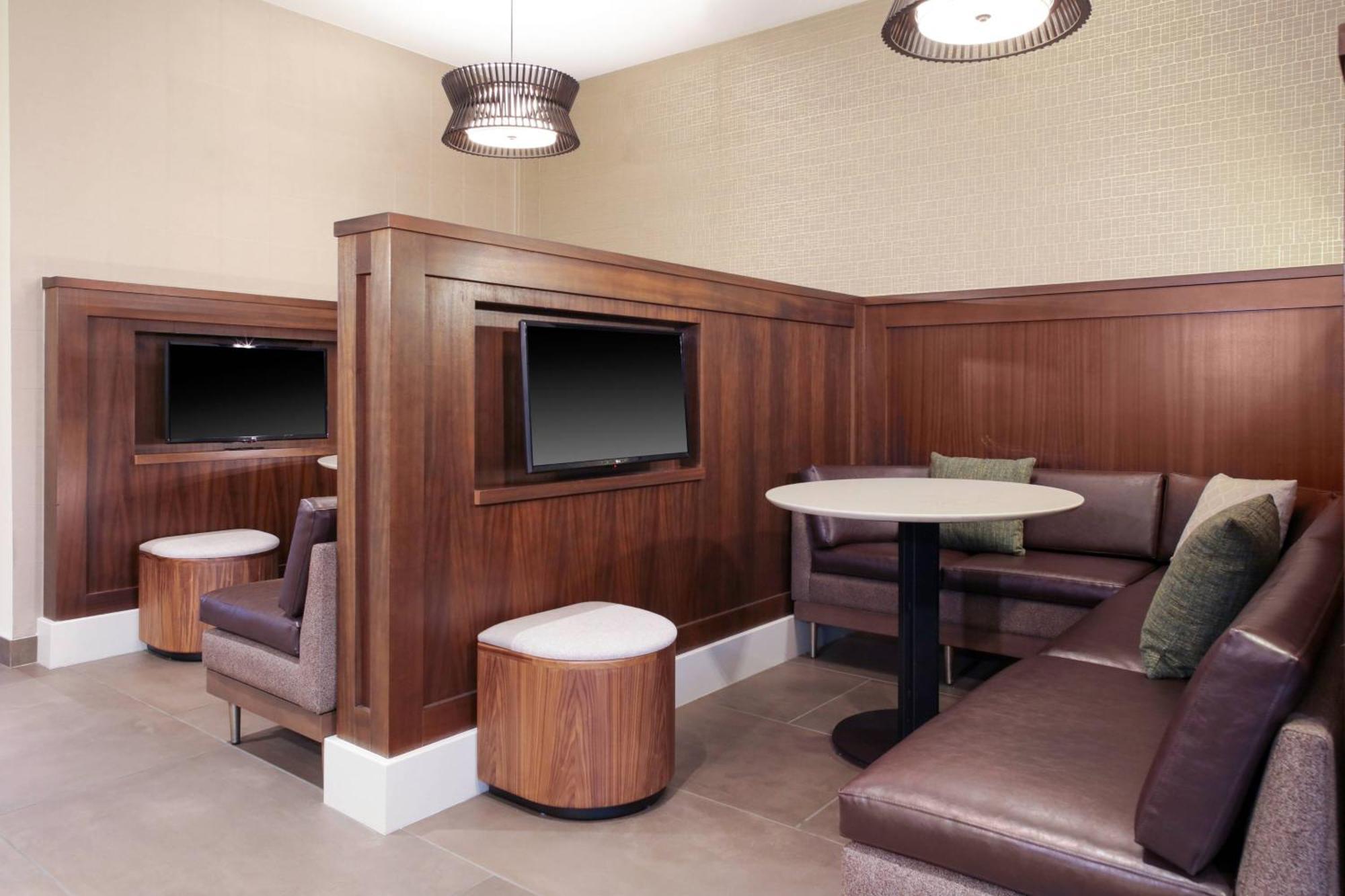 Courtyard By Marriott Thomasville Downtown エクステリア 写真